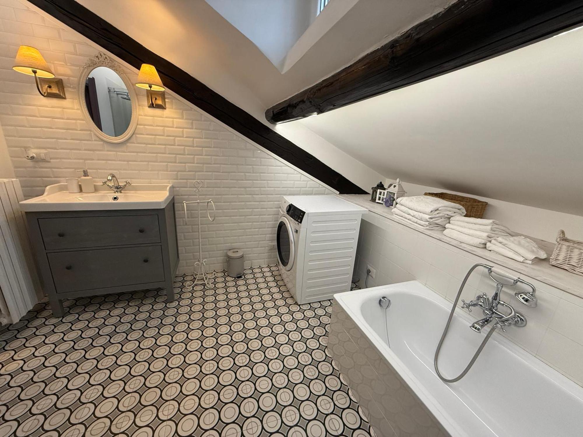 Shabby Chic Attic In * Milán