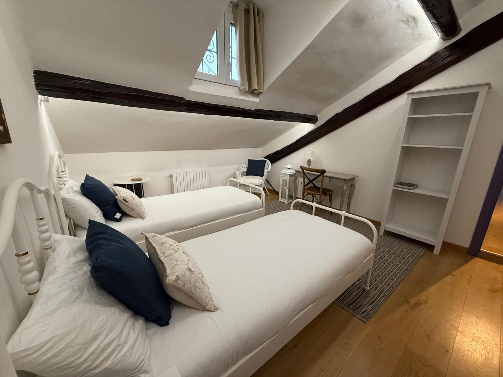 Shabby Chic Attic In Сasa de vacaciones *